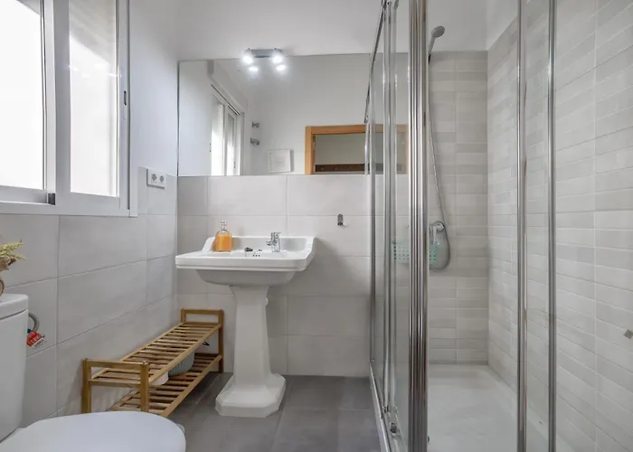 Homies - Parking Incluido *