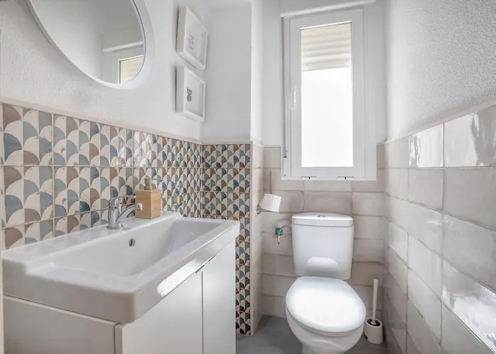 Homies - Parking Incluido